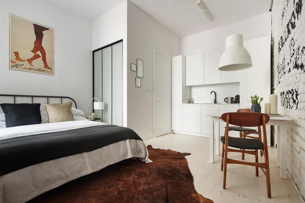 Old New - Prime Location On Main Square Apartment คราคูฟ ภายนอก รูปภาพ