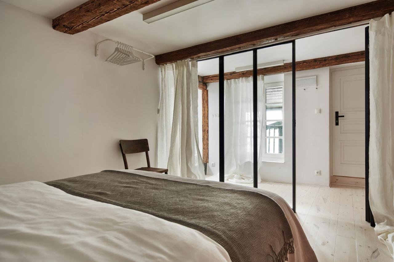 Old New - Prime Location On Main Square Apartment คราคูฟ ภายนอก รูปภาพ